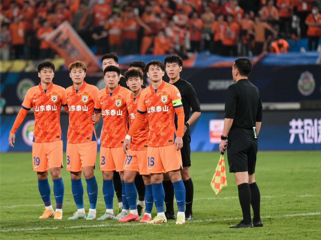 泰山队声明:坚持到底,尊重裁判判罚 泰山队声明:坚持到底,尊重裁判判罚